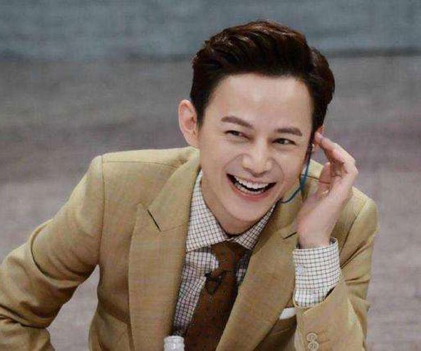 何炅出柜黑料 不结婚是因为他的性取向有问题吗