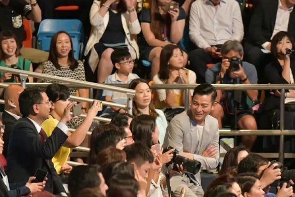 刘德华为什么娶朱丽倩 朱年轻时对刘德华芳心萌动
