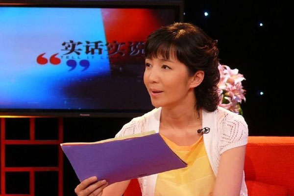 崔永元和晶绯闻关系 想黑崔用脚指头想一想都是不可能的事情