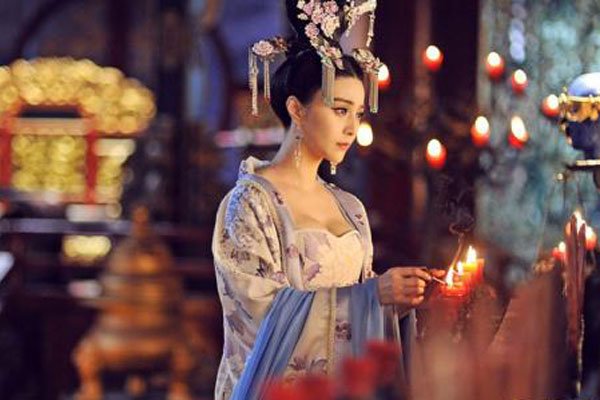 范冰冰被包养不雅照集合 大染缸里出来的人只是上色多少的问题