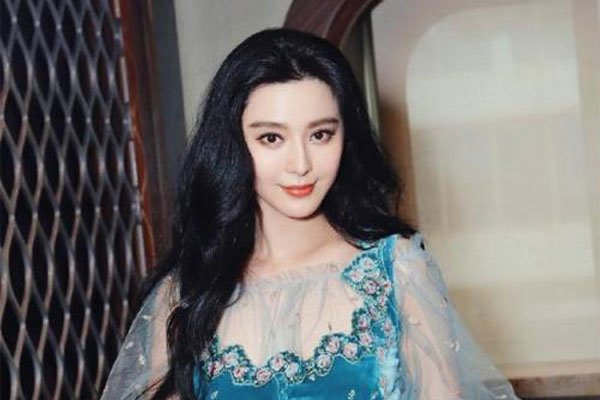 范冰冰被包养不雅照集合 大染缸里出来的人只是上色多少的问题