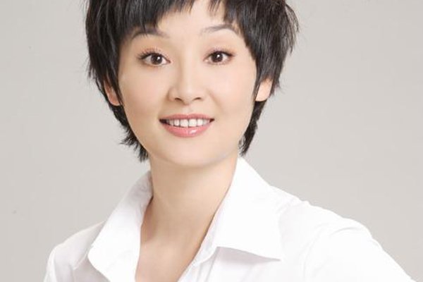 徐帆个人资料简介 虽然转正了但冯的花心也让她受了很多苦