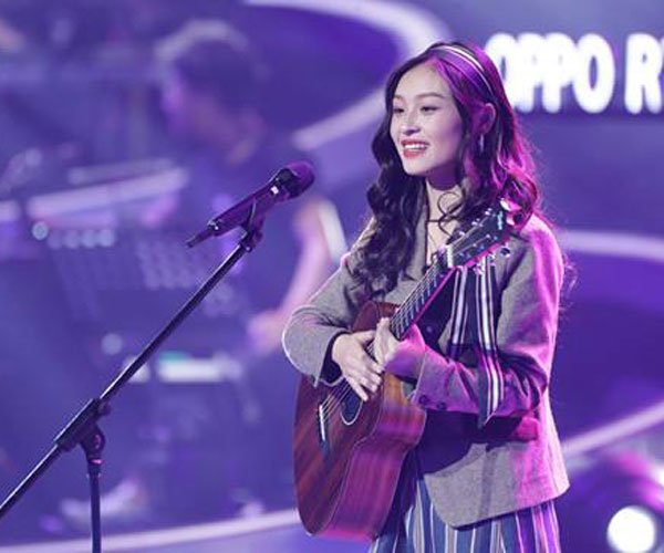 谭秋娟拥抱李健档胳膊视频始末 tiger实力派歌手将有更好的发展