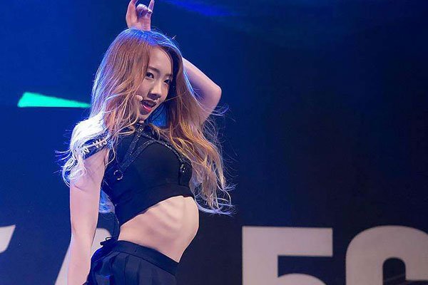 孟美岐王一傅什么关系 暧昧合照到底恋爱没有