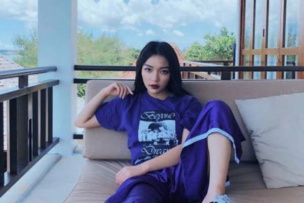 嘻哈女王vava被x图片 不明白为啥腰粗腿短的妞非得往娱乐圈里挤