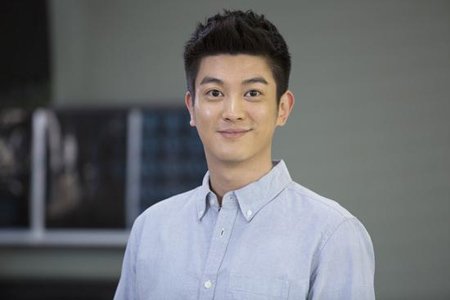 青年医生演员杜江个人家庭背景 演员杜江是富二代吗