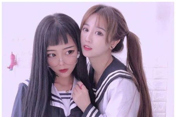 杨清柠顾茜茜的同框照怎么回事 顾茜茜送杨清柠的aj