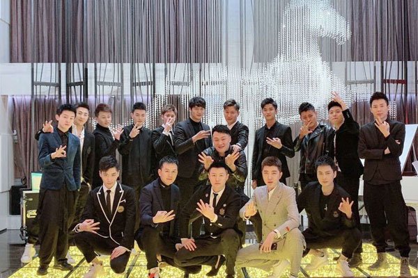 富婆需男友一晚28次 中年妇女欲可怕榨干牛郎