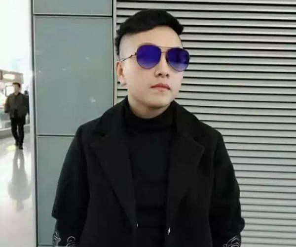 网红乞丐哥高飞的四大事件 高调的人格终究是毁掉自己的武器