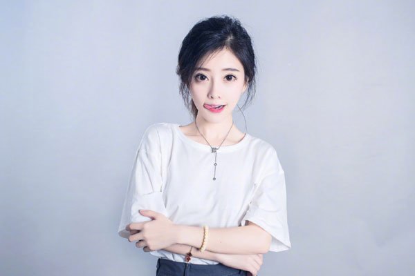 冯提莫为什么封禁 结婚了吗再换个头谁还能认出来
