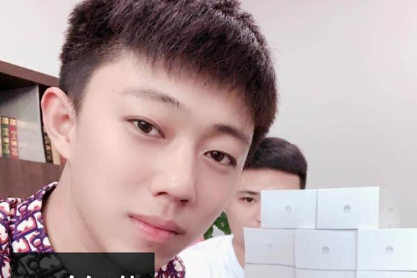 张佳玮三眼简介 坐牢因为什么进去的