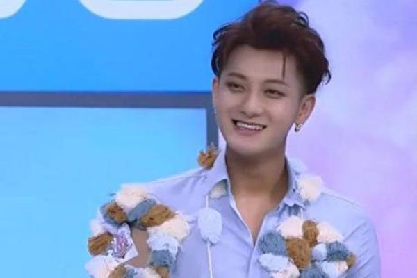 黄子韬耍大牌惹怒黄渤 这么没谱的事情都能联系在一块