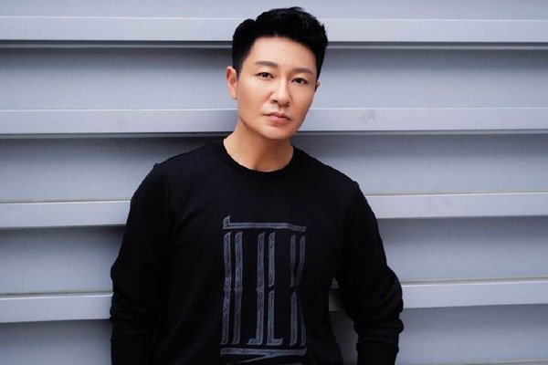李宗翰个人资料简介 脸怎么了那么僵硬