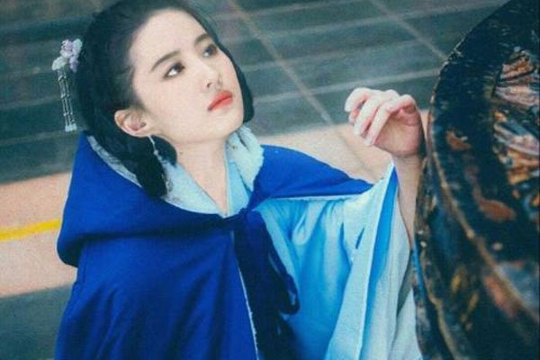 刘亦菲是美国国籍吗 改回中国国籍了吗