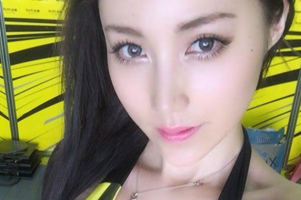 夏玲蔓在哪里直播 没消息应该早就被封杀了