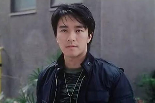 周星驰不敢看朱茵 心底尘封的东西往往最伤人