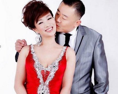 胡洁和周立波到底是怎么回事 周立波第一个第二个老婆