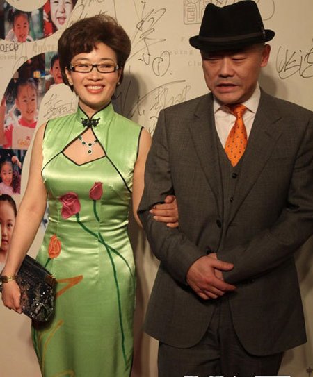 胡洁和周立波到底是怎么回事 周立波第一个第二个老婆