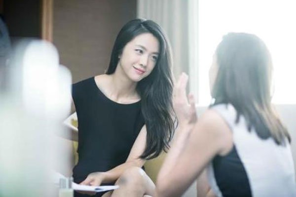 汤唯梁朝伟打真军的力作 梁朝伟抖腿被网友吐槽