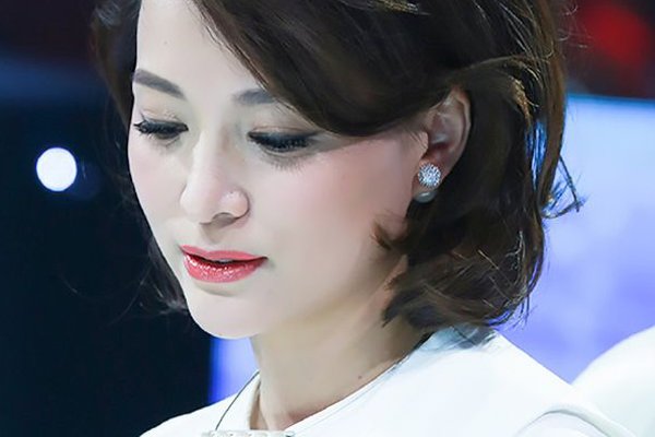 董卿在美国生子是真的吗 董卿是中国国籍还是美国国籍