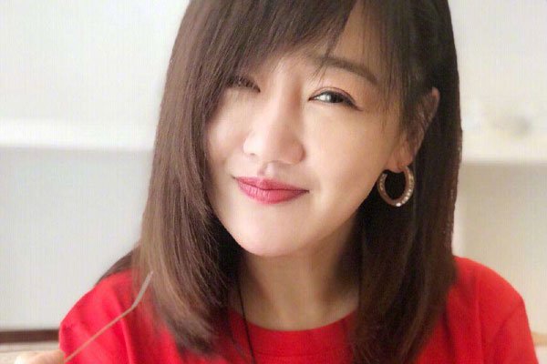 胡歌前女友薛佳凝图片 车祸后分手到底是什么原因