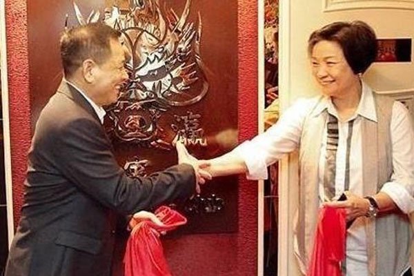 洗米华和崩牙驹是什么关系 他俩的故事都是传奇人物