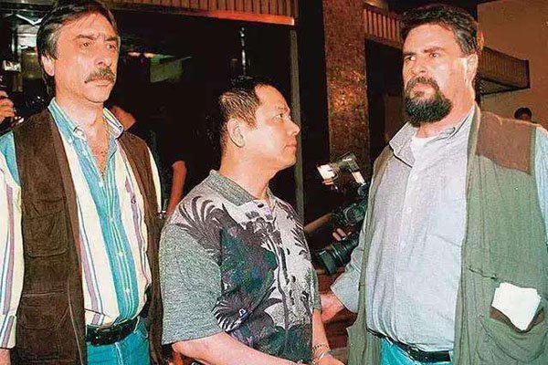 洗米华和崩牙驹是什么关系 他俩的故事都是传奇人物