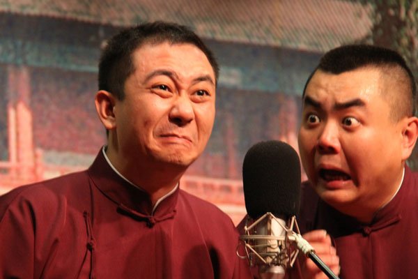 王自健老婆的照片 家暴离婚净身出户精神有问题