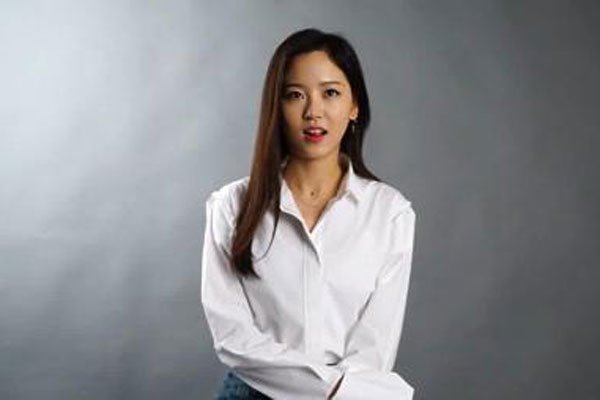 姜汉娜有啥黑点 性感路线是她名气飙升的关键