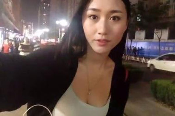 甜菜玉baby红连衣裙视频是什么 卢漫玉让我明白了女人是水做的
