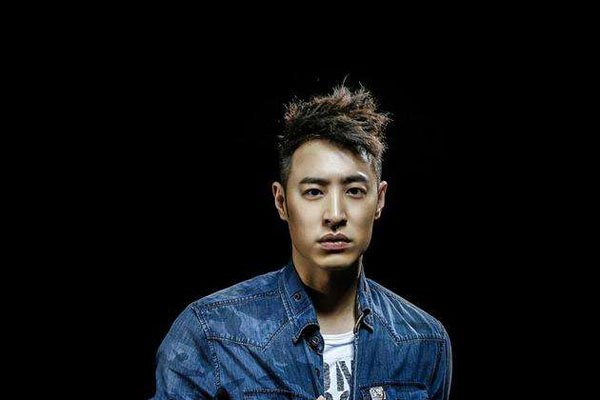 潘玮柏灵异事件养过小鬼吗 养小鬼遭到反噬的明星结果太悲催