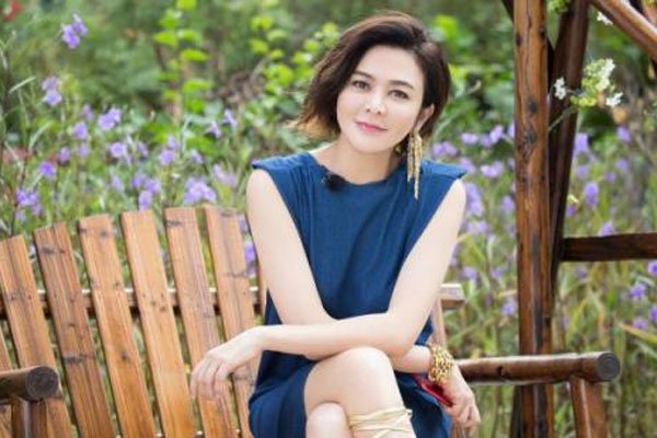 关之琳高尔夫球事件怎么回事 年轻时候的荒唐事太过窘迫