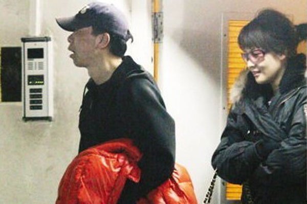 沈星冯小刚夜宿事件经过 自作孽不可活活该被抛弃