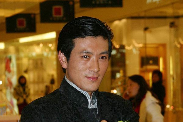 杨子个人资料简介及家世 爸爸是谁干什么的