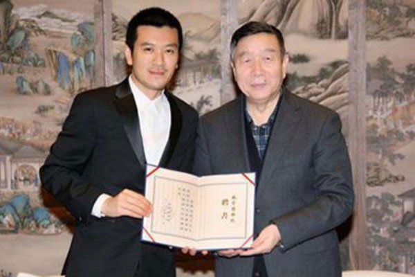 杨子个人资料简介及家世 爸爸是谁干什么的