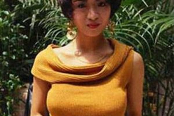 叶子媚徐锦江吃戏视频 在浴桶的那一段好精彩