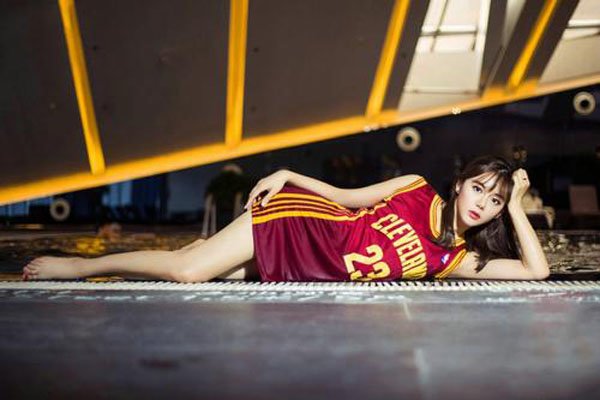 腾讯nba美娜个人资料 又能主持又能跳舞简直全能