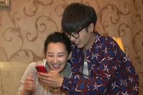 许晴和华晨宇恋爱是真的吗 是灵魂伴侣不是肉体伴侣
