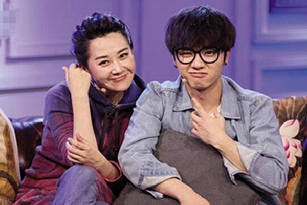 许晴和华晨宇恋爱是真的吗 是灵魂伴侣不是肉体伴侣
