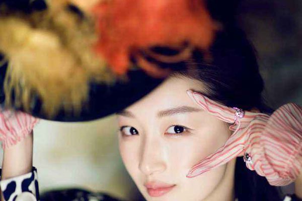 周冬雨性感内衣图片 自称飞机场有啥看头
