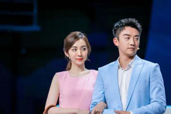 郑恺新女友是谁 大学同窗都没能擦出火花