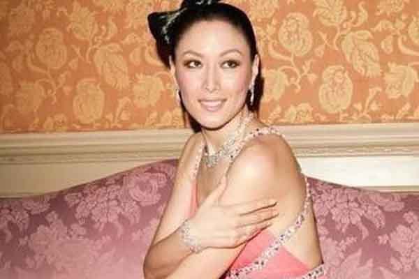 任达华妻子周汝锜个人资料 东方人的面孔西方人的身材燃爆了