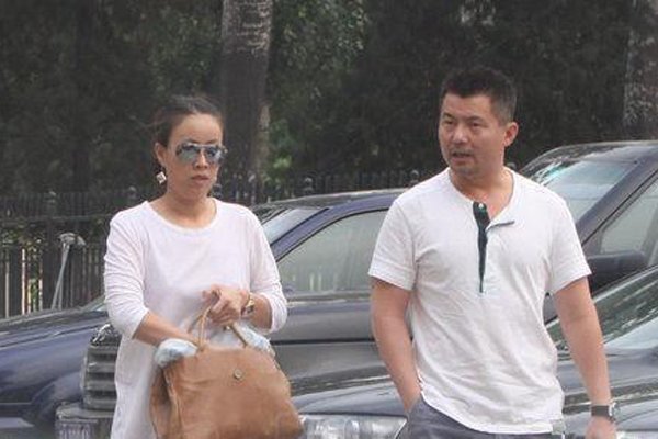 那英老公是做什么的 十年恋情一个孩子还不如一个暖男的恰当出现