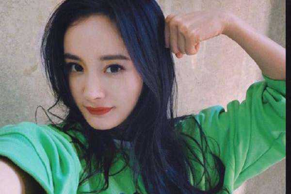 杨幂魏大勋真的在一起了吗 沈腾在杨幂评论下问魏大勋