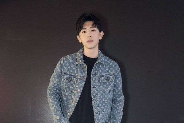 邓伦的真正女朋友是谁 很多人最喜欢他的cp竟然不是杨紫
