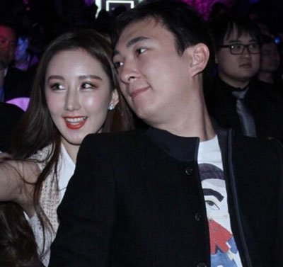 王思聪的第一任女友是谁 第一任女友张倩资料照片