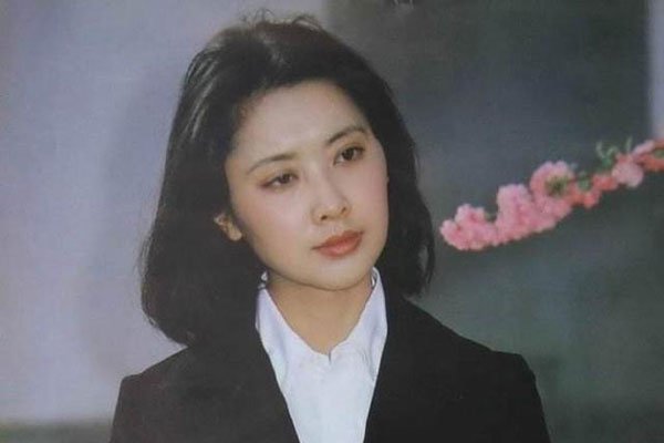 徐少华爱过女儿国国王吗 徐少华和朱琳是什么关系
