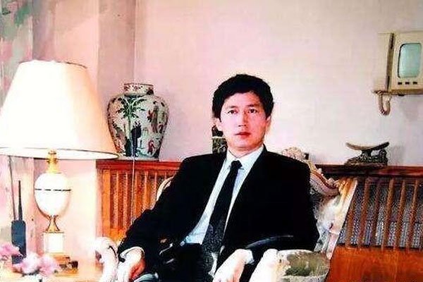 李春平的美国老太到底是谁 还是美国媳妇对他好