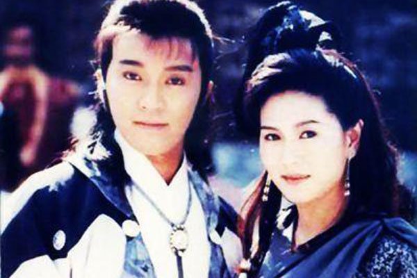 周星驰为什么不娶妻 为谁终身不娶心里放不下还是怕被约束