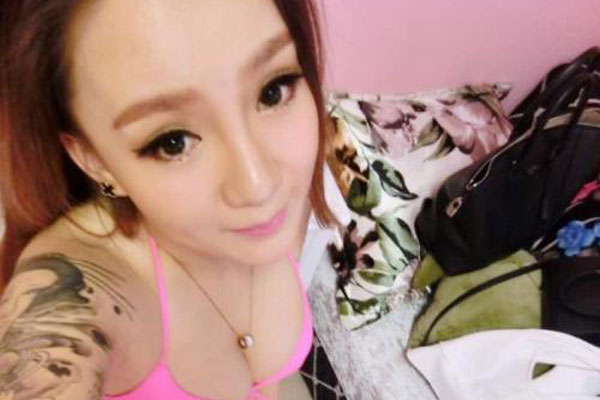 刘大美人纹身关公 不明白这样的人品怎么成的网红